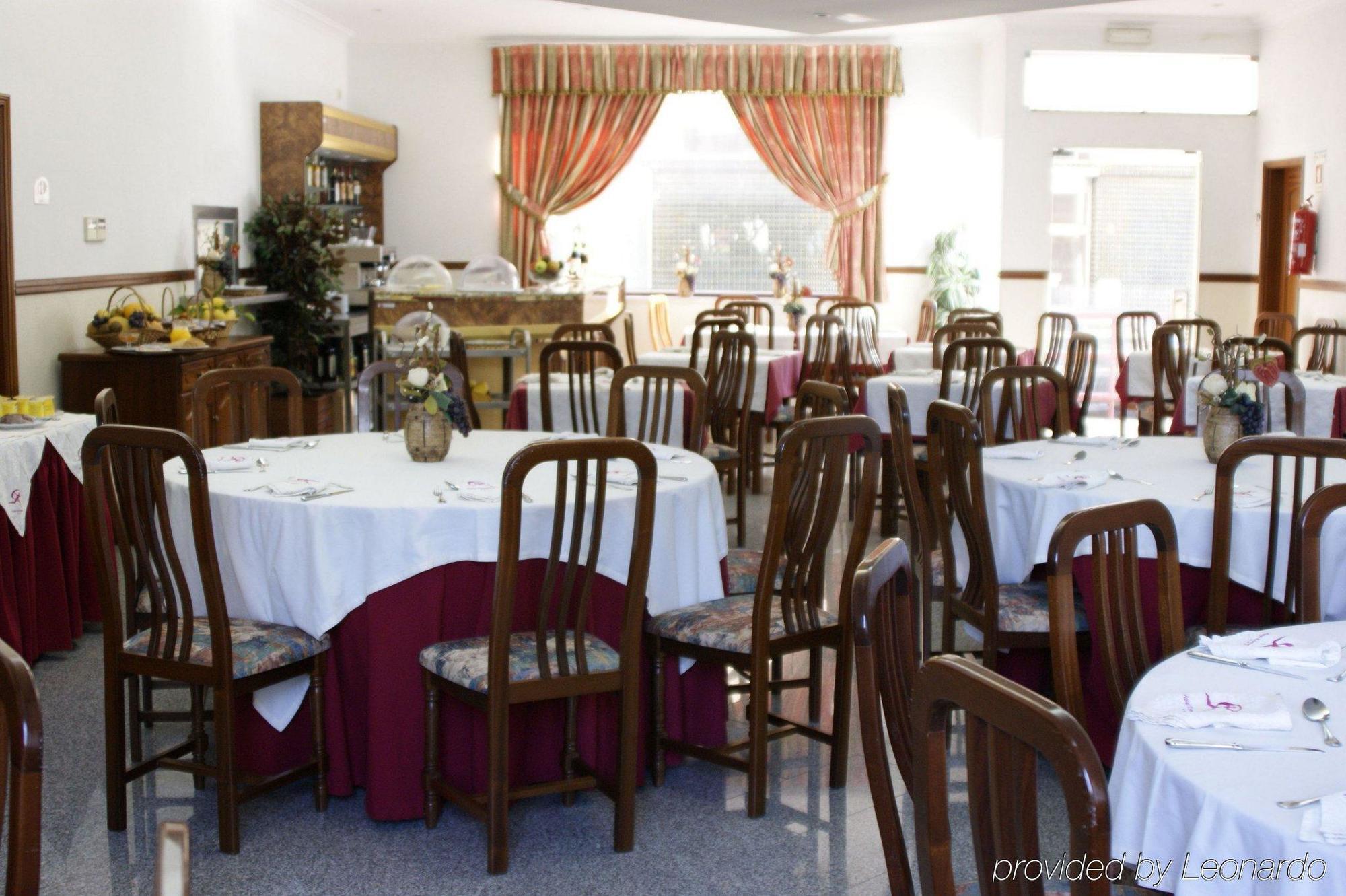 Hotel Comendador Бомбаррал Ресторан фото